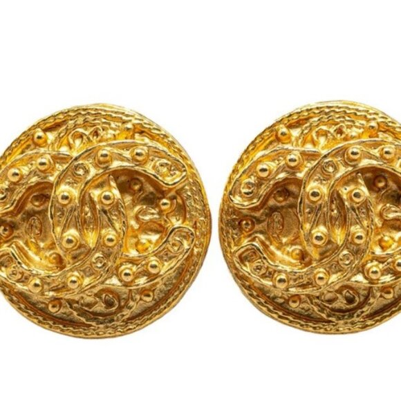 CHANEL CC Logo Round Clip-On Earrings Gold Tone - Picture 3 of 7